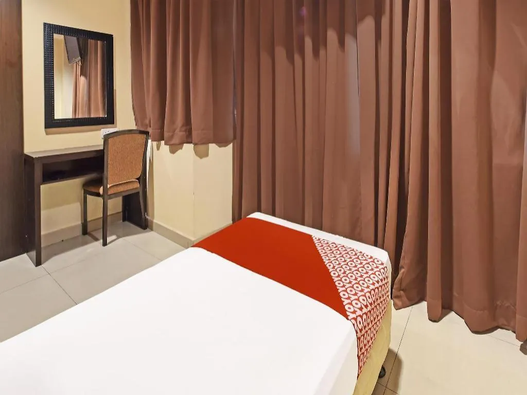 Oyo 90669 My Hotel Vistana Bangi 2*,